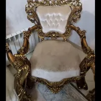 مبل سلطنتی ۸ نفره به همراه جلو مبلی و میز عسلی