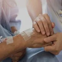 خدمات پرستاری و زیبایی در منزل|خدمات آرایشگری و زیبایی|قشم, |دیوار