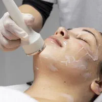 کاشت مژه ۲۵۰ کاشت ناخن ۴۰۰ فیشیال با دستگاه ۵۰۰|خدمات آرایشگری و زیبایی|بندرعباس, |دیوار