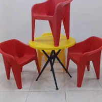 میز و صندلی پلاستیکی ناصر فست فود کمجا کم جا|میز و صندلی غذاخوری|چهارباغ, |دیوار