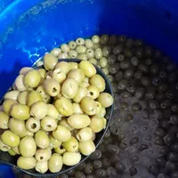 فروش کلی و جزئی زیتون کنسروی در زیتون سرای|عمده‌فروشی|تهران, خاک سفید|دیوار