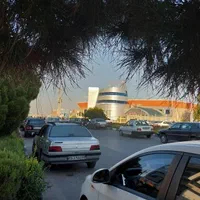 ۳۰۰متر زمین جنب هایپر میلاد مدارک کامل آینده دار