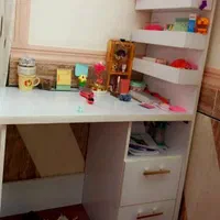 میزناخن یا تحریر و یا آرایشی