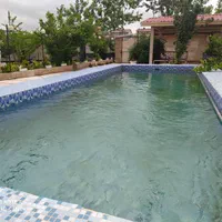 استخر دار شیک نوساز روباز وآب گرم کد(۳۰)