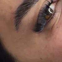 اکستنشن مژه و لیفت فقط ۳۰۰