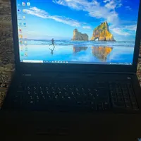 لپ‌تاپ Dell تمیز و سالم