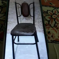صندلی جنس محکم  تمیز