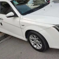 دنا پلاس اتوماتیک، مدل ۱۴۰۱