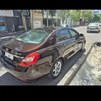 جیلی Emgrand 7 دنده‌ای، مدل ۲۰۱۳