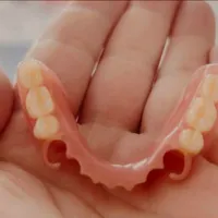 دندانسازی مددی با بیش از ۴۰ سال سابقه درخشان|خدمات آرایشگری و زیبایی|تبریز, |دیوار