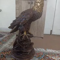 مجسمه عقاب سالم