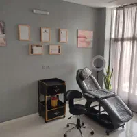 حجامت بانوان بدون تیغ فصد گرگرفتگی بوتاکس فیلر ژل|خدمات آرایشگری و زیبایی|اصفهان, دنارت|دیوار