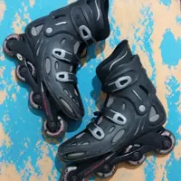 اسکیت حرفه ای رولربلیدROLLERBLADEاصل ایتالیا