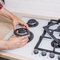 تعمیرات تخصصی انواع اجاق گاز ، آبگرمکن و پکیج