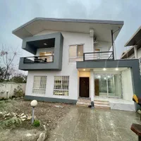 اجاره روزانه/هفتگی /ویلا ۳۰۰ متری استخردار ۳ خوابه