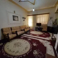 خانه ویلاییدر مرکز شهر خلخال همکف حیاط دار