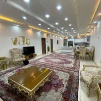 تک واحدی /۲۰۰متر/سند دار/۳خواب/بر بلوار شصت متری