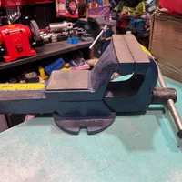 گیره رومیزی|ابزارآلات|رشت, کوی عرفان|دیوار