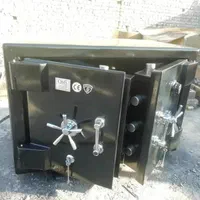 گاوصندوق زیر ویترینی گنجینه