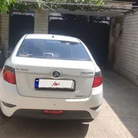 برلیانس H330 اتوماتیک 1500cc، مدل ۱۳۹۵