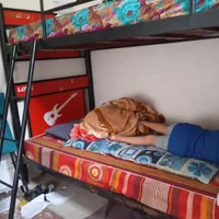 تخت دو طبقه