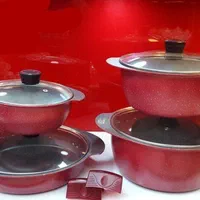 سرویس قابلمه چدن 8 پارچه|ظروف پخت‌وپز|قم, یزدان‌شهر|دیوار