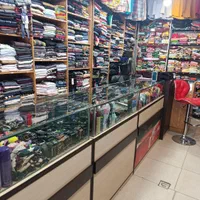 واگذاری مغازه پوشاک به صورت یکجا یا فقط دکوراسیون|اجارهٔ مغازه و غرفه|اصفهان, خرم|دیوار