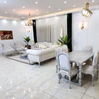 مبل مبل کرم نقره ای