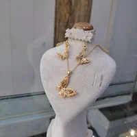 نیم ست پروانه مینیمال