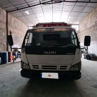 ایسوزو شش تن