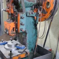 پرس ضربه ای ۱۲ تن دستگاه پرس|ماشینآلات صنعتی|فردیس, شهرک وحدت|دیوار