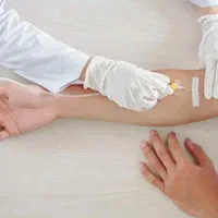 خدمات پرستاری درمانی و سرم تراپی در منزل