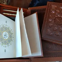 یک جلد قرآن بسیارنفیس بهمراه دیوان حافظ|کتاب و مجله مذهبی|کرج, شهرک جهان‌نما|دیوار