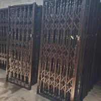 توری،انواع درب / /اکاردیونی  پَنجرِه رنگ شده .حفاظ|عمده‌فروشی|مشهد, شهرک بهارستان|دیوار