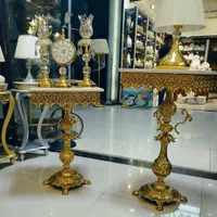 میز تلفن طلایی
