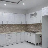 کابینت ملچ زیتونی ویترین ایستاده کد(۷۷۷۶)