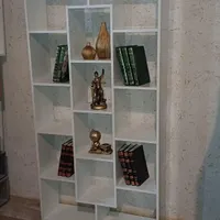 کتابخانه ۹۰ در ۱۷۵ با ۱۴ قفسه