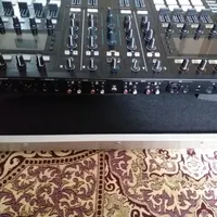 traktor s8دستگاه دی جی|سازهای سنتی|فردیس, |دیوار