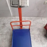 ترازو و باسکول ۱۵۰ و ۳۰۰ کیلویی|فروشگاه و مغازه|هشتگرد, |دیوار