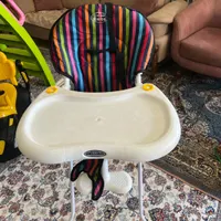 صندلی غذا خوری