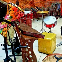 آموزش گیتار سنتور دف تمپو ویولن هنگدرام کالیمبا