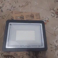 پروژکتور ۵۰‌وات