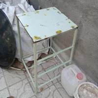 چهارپایه اهنی