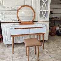 میزآرایش و صندلی