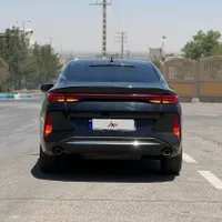 کی‌ام‌سی J7، مدل ۱۴۰۲