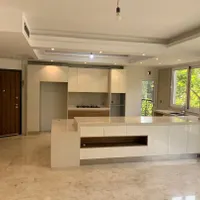 نفت ۱۴۰ متر ۲ خواب رو به افتاب