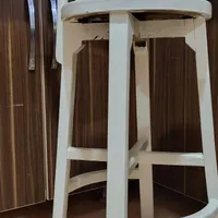 دو عدد صندلی آشپزخانه