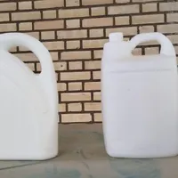 گالن چهار لیتری و دو و نیم لیتری|ظروف نگهدارنده، پلاستیکی، یک‌بارمصرف|کاشان, شهدا|دیوار