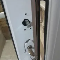 تعویض لولا دستگیره درب پنجره های دوجداره وتعمییرات