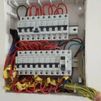 برقکار،خدمات برق،خرده کاری|خدمات پیشه و مهارت|رشت, نامجو|دیوار